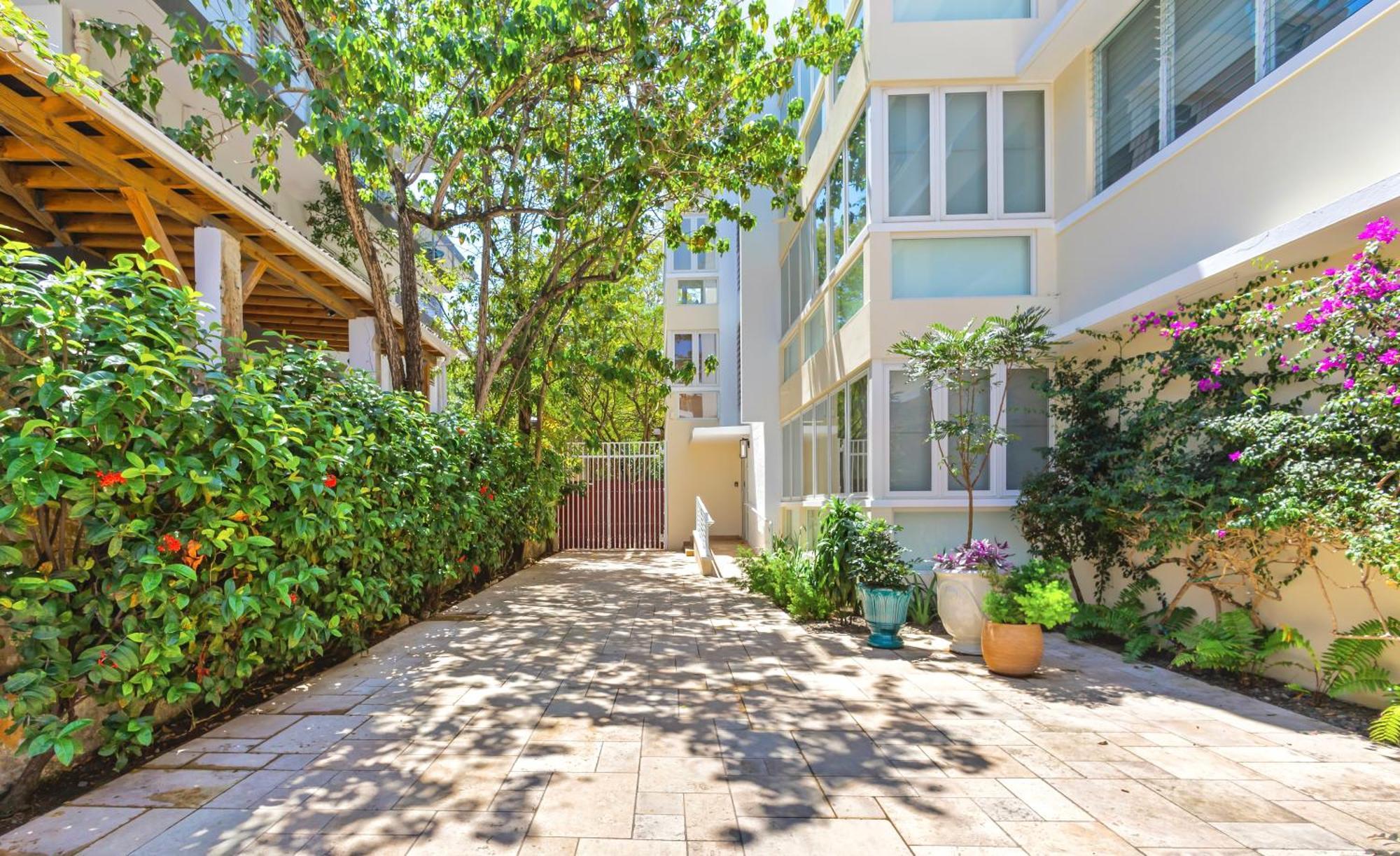 Hidden Gem In Miramar- Power Generator- Parking Apartment San Juan Exterior photo